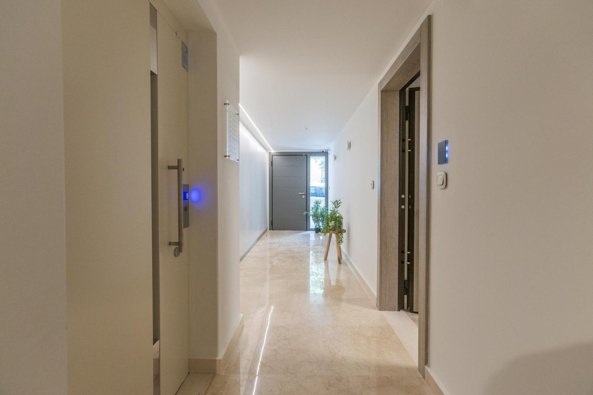 The Mediterranean Suites ピレウス エクステリア 写真
