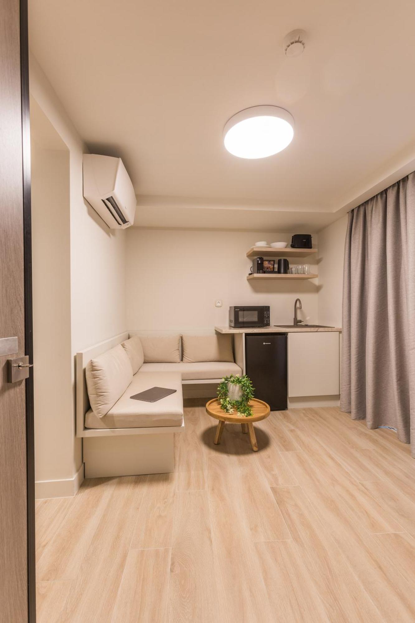 The Mediterranean Suites ピレウス エクステリア 写真