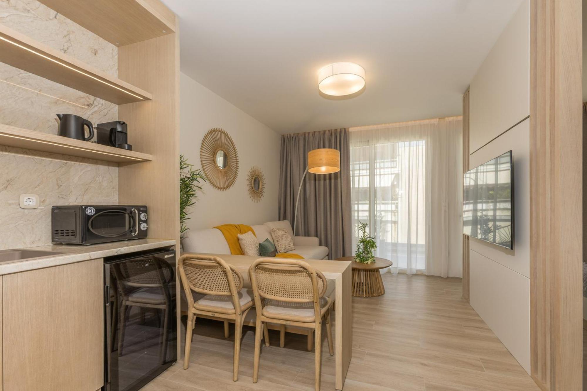 The Mediterranean Suites ピレウス エクステリア 写真