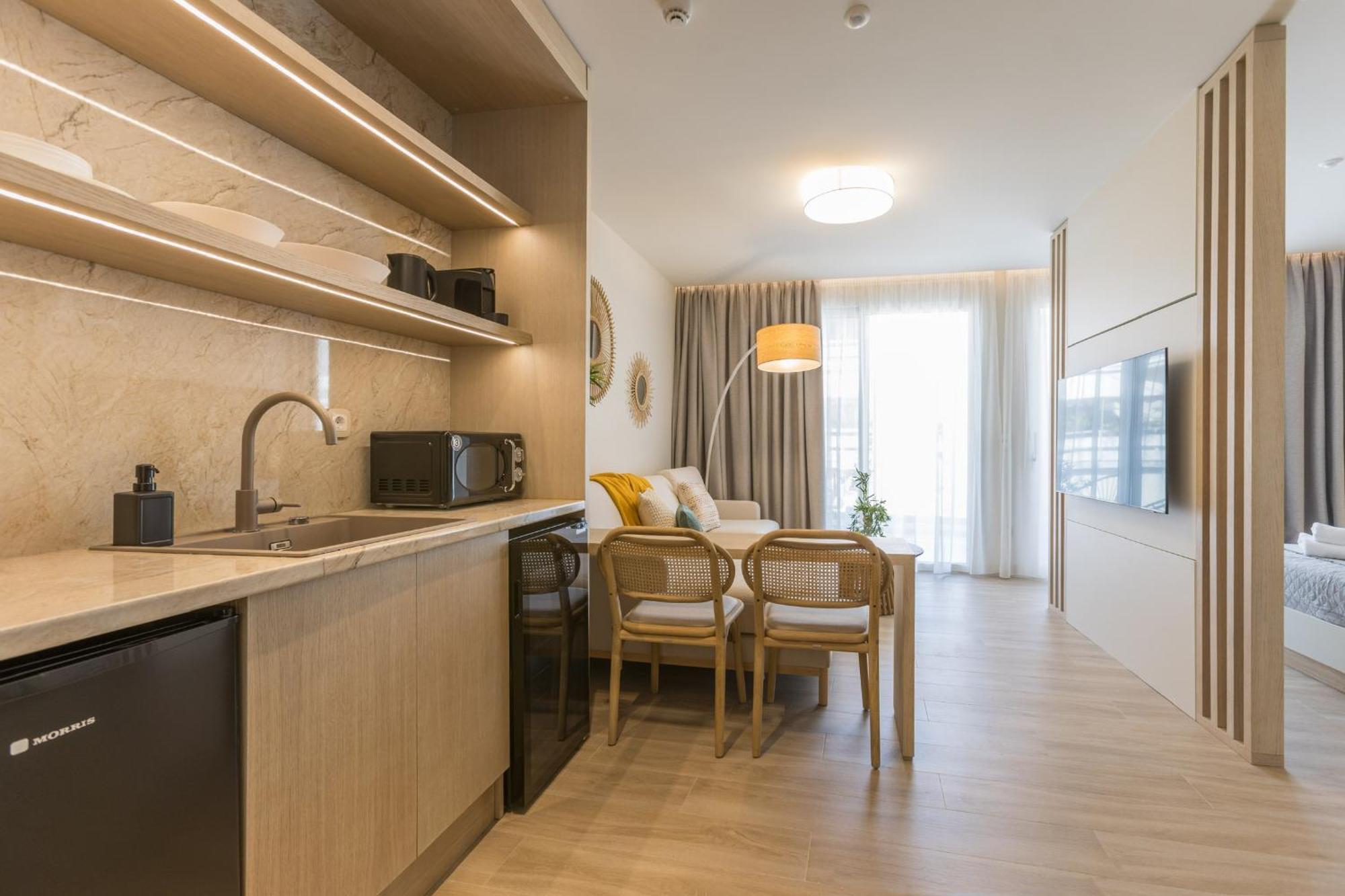 The Mediterranean Suites ピレウス エクステリア 写真